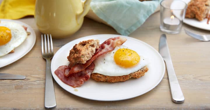 Frokostbriks med egg og bacon