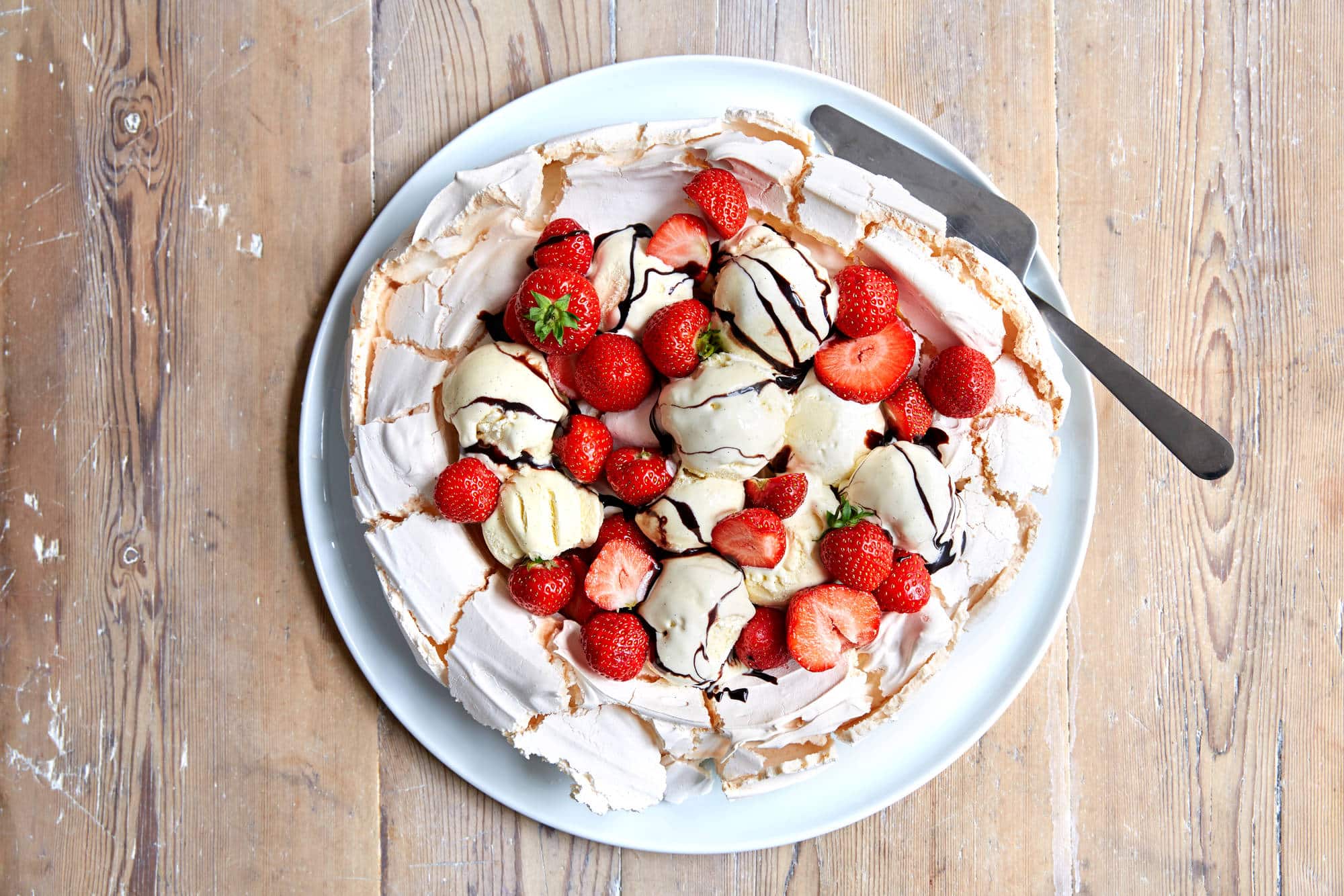 Pavlova-med-is